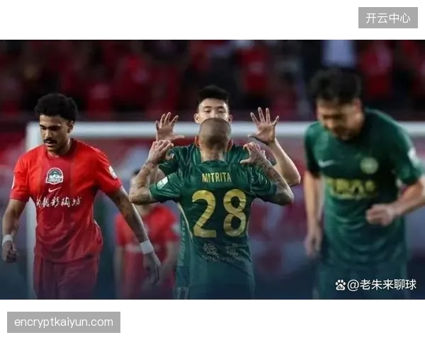河南队外援纳萨里奥凭借其赛季助攻王的表现，成功入选年度最佳阵容。